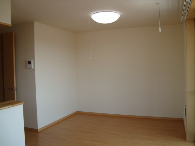 物件内観写真6　(リビング)