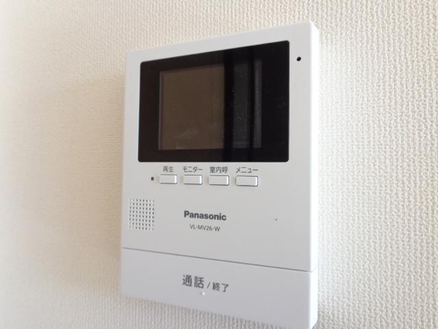 物件内観写真4　(カメラ付インターホン)