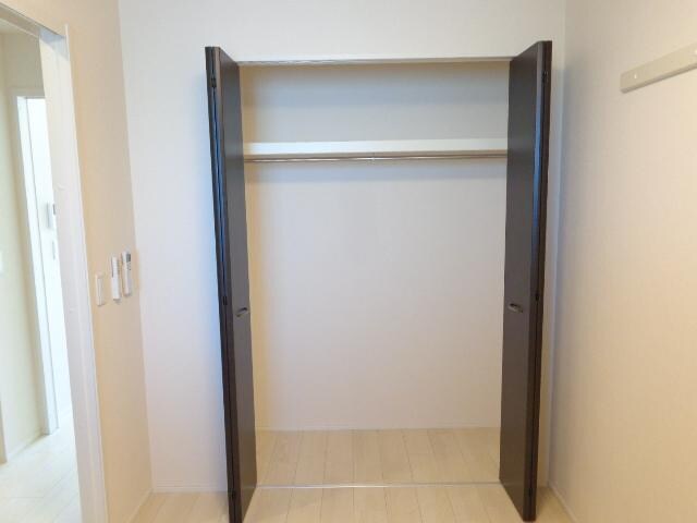 物件内観写真14　(クローゼット)