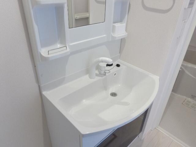 物件内観写真15　(洗髪洗面化粧台)