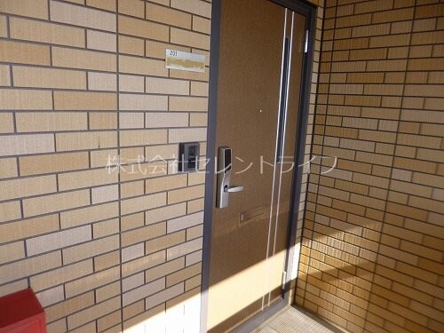 物件内観写真24　(玄関前)