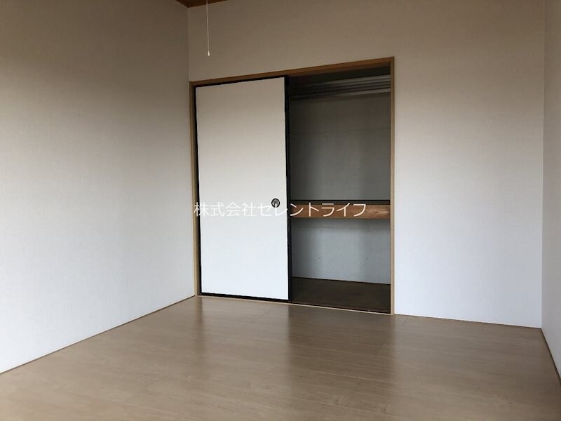 物件内観写真10　(洋室)