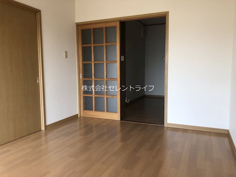 物件内観写真13　(洋室)