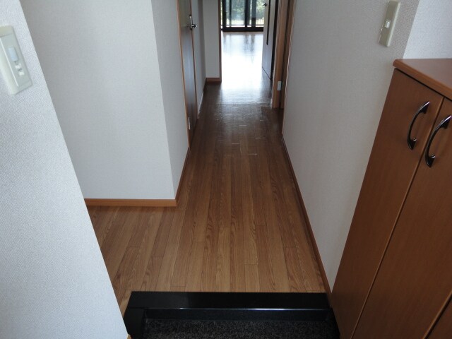 物件内観写真20　(廊下)