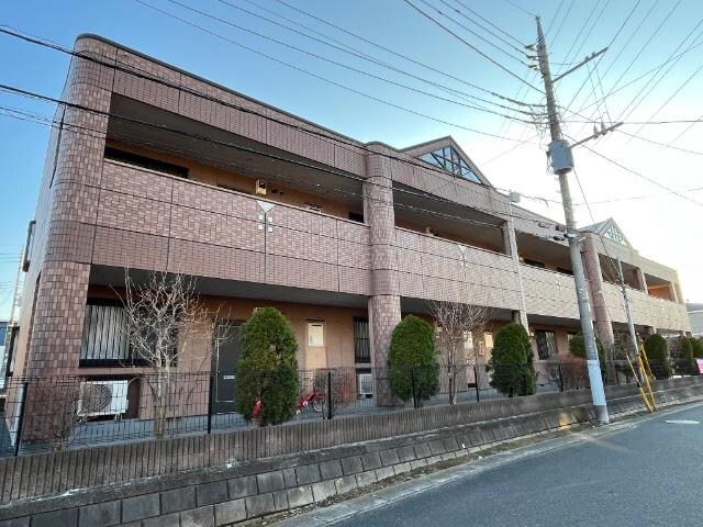 物件外観写真2　(外観写真（昼）)