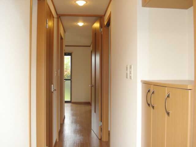 物件内観写真9　(玄関)