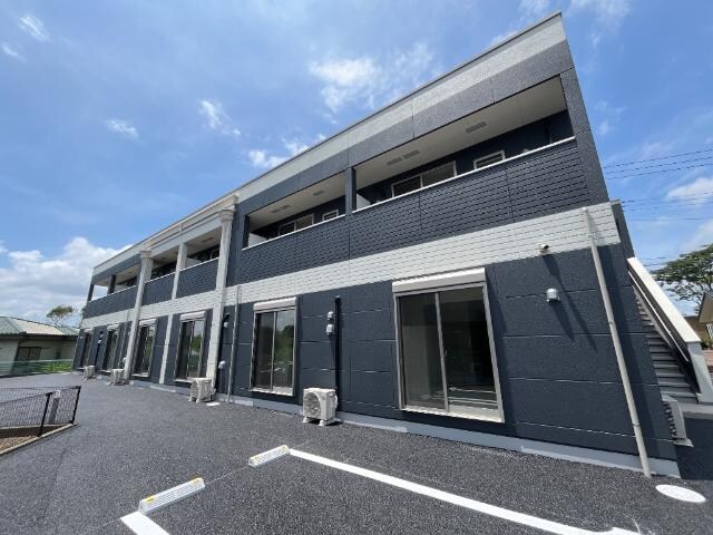 物件外観写真1　(外観写真（昼）)