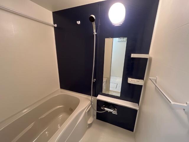 物件内観写真7　(ユニットバス)