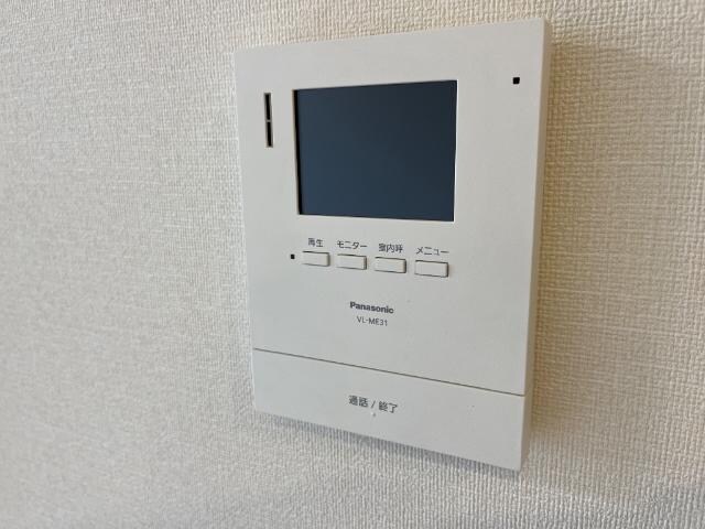 物件内観写真13　(カメラ付インターホン)