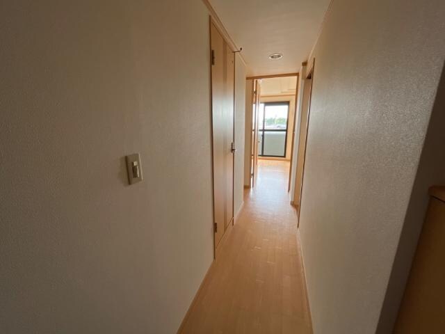 物件内観写真21　(廊下)