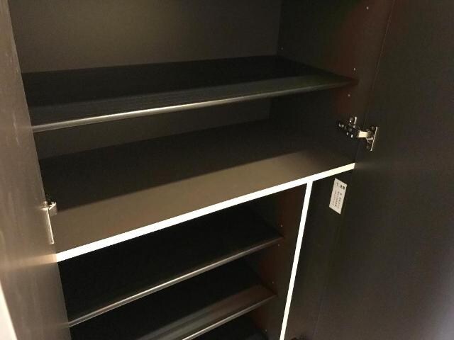 物件内観写真13　(下駄箱)