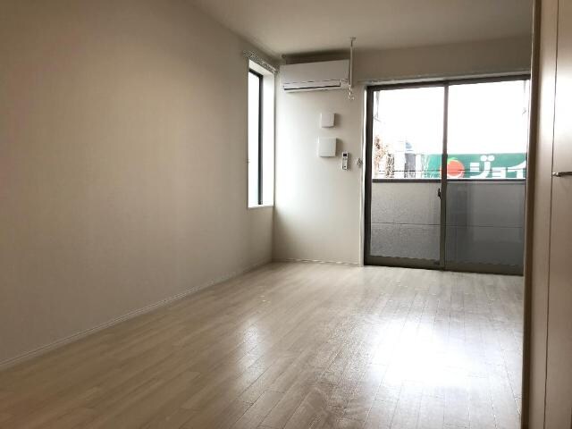 物件内観写真14　(洋室)