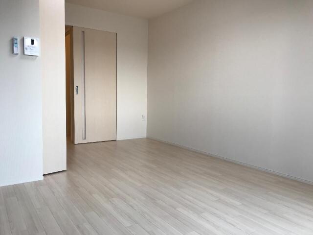 物件内観写真16　(洋室)