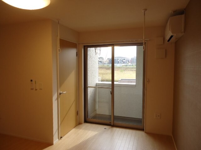 物件内観写真16　(リビング)