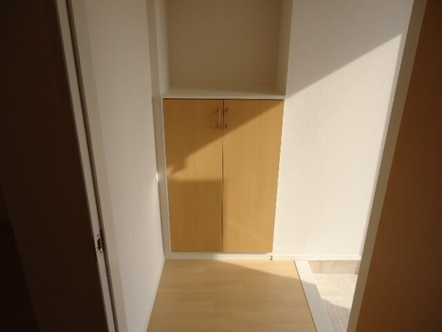 物件内観写真24　(玄関)