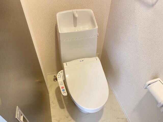 物件内観写真4　(トイレ)