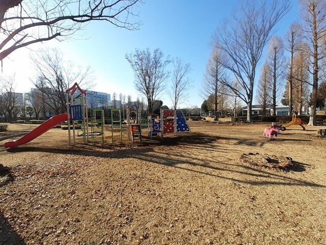 物件内観写真16　(高野台公園まで110m)