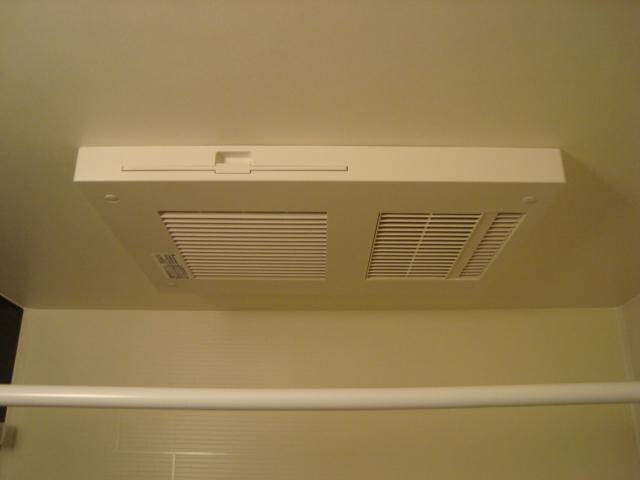 物件内観写真15　(浴室乾燥機)