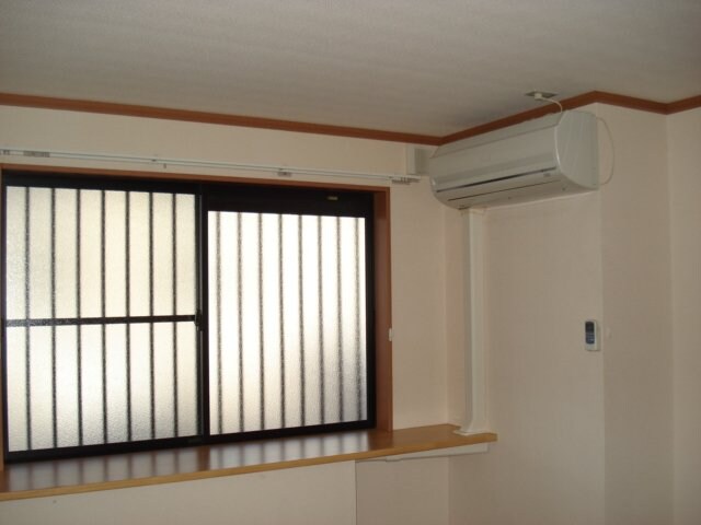 物件内観写真13　(洋室)