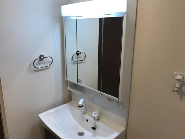 物件内観写真11　(洗髪洗面化粧台)