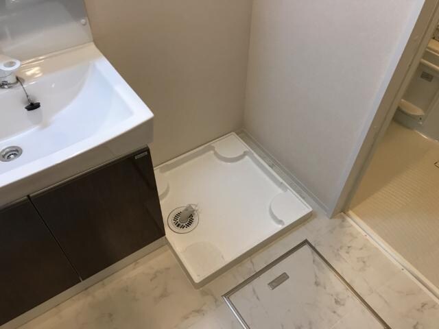 物件内観写真25　(洗濯機置場)