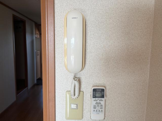 物件内観写真13　(ドアホン)