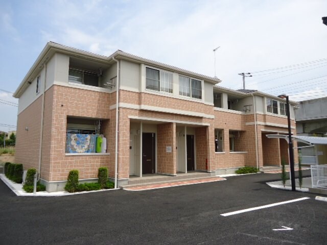 物件外観写真2　(外観写真（昼）)