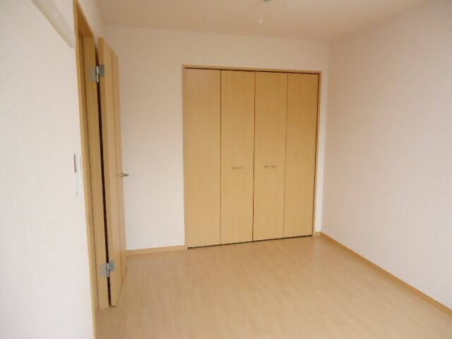 物件内観写真13　(北側洋室)