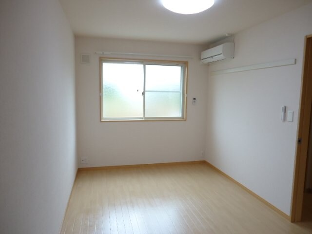 物件内観写真22　(北側洋室)