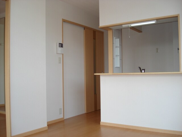 物件内観写真6　(リビング)