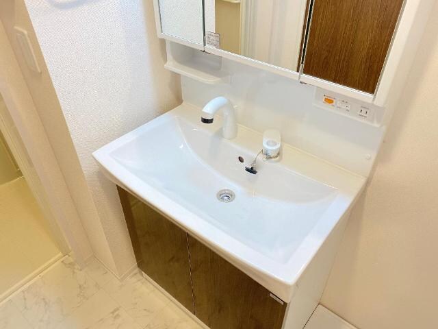 物件内観写真19　(洗面)