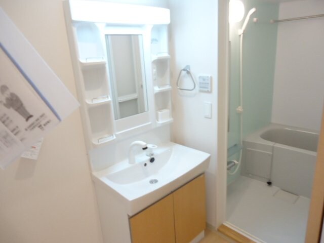 物件内観写真11　(洗面)