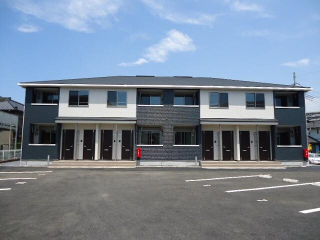 物件外観写真2　(外観写真（昼）)