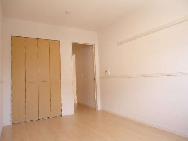 物件内観写真23　(北側洋室)