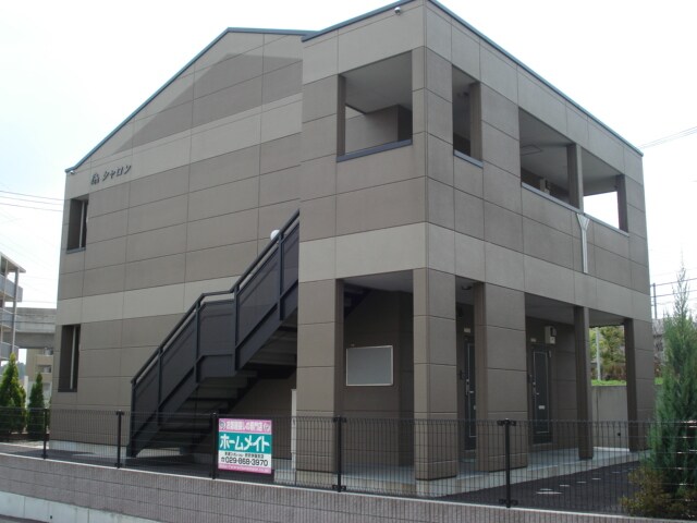 物件外観写真3　(外観写真（昼）)