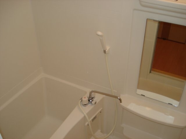物件内観写真7　(ユニットバス)