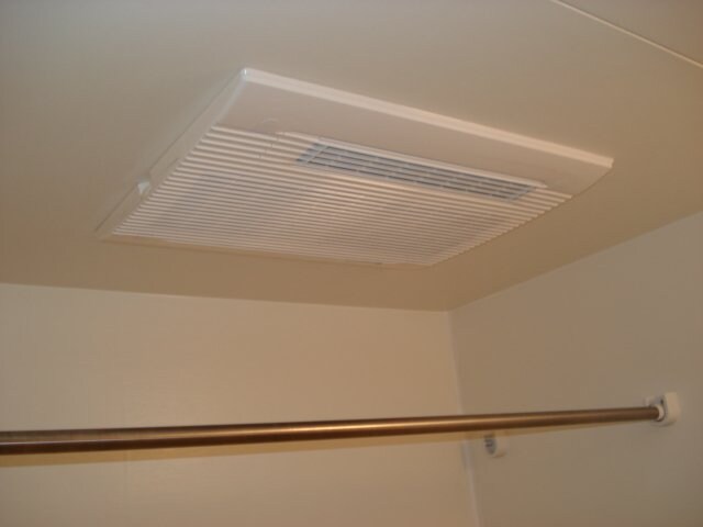 物件内観写真13　(浴室乾燥機)