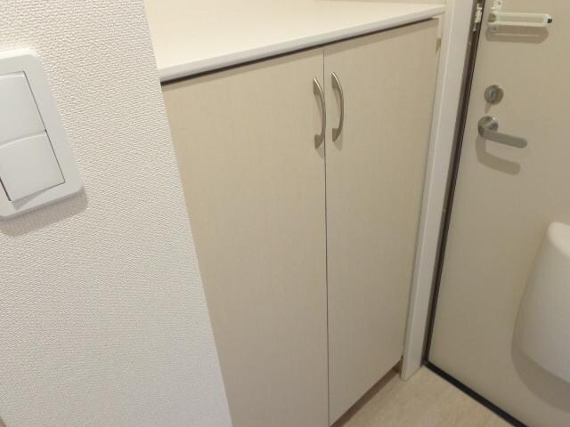 物件内観写真24　(下駄箱)