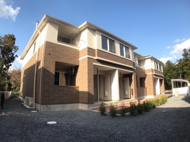 物件外観写真3　(外観写真（昼）)