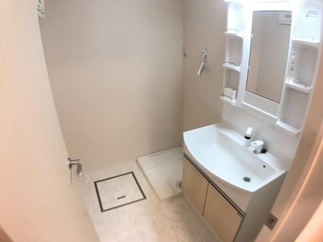 物件内観写真14　(脱衣所)