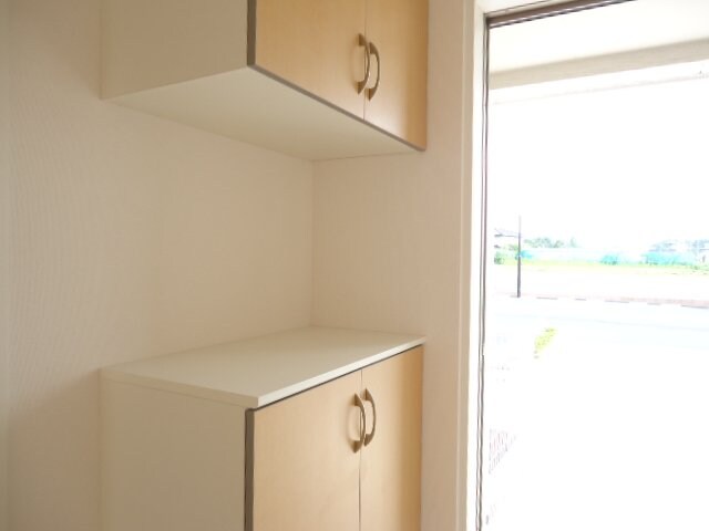 物件内観写真16　(下駄箱)