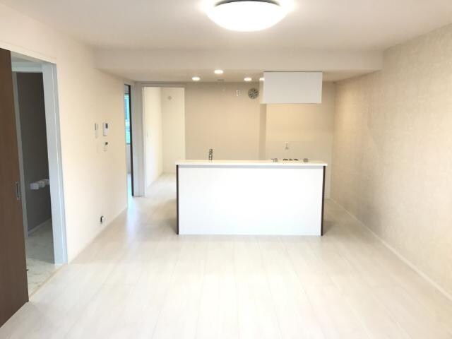 物件内観写真6　(リビング)