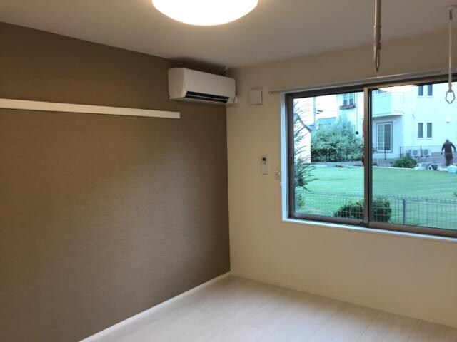 物件内観写真24　(洋室)