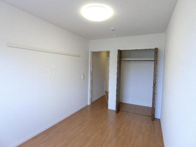 物件内観写真24　(北側洋室)