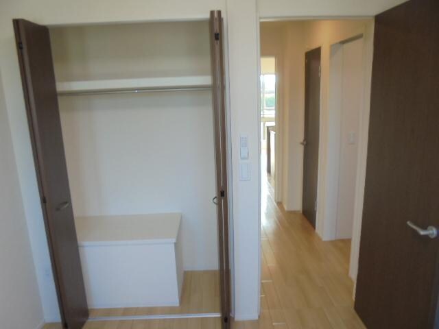 物件内観写真10　(収納)
