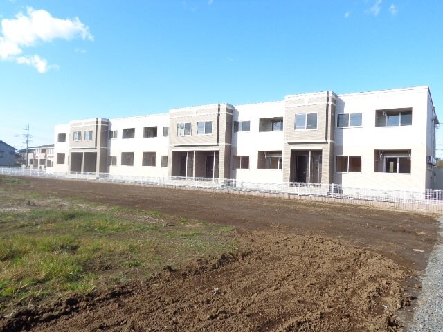 物件外観写真1　(外観写真（昼）)