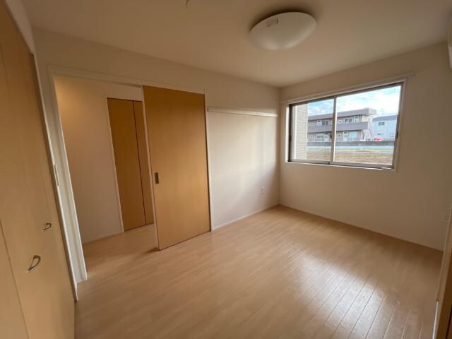 物件内観写真16　(洋室)