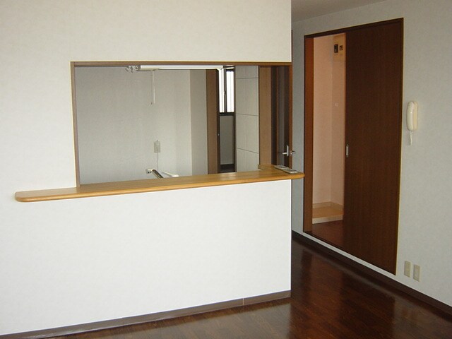 物件内観写真6　(リビング)