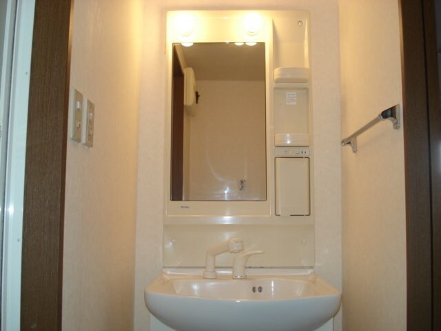 物件内観写真12　(洗髪洗面化粧台)