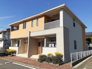 アン・ジュネス外観写真